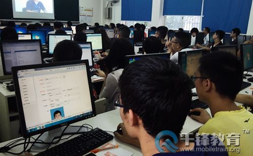 千锋<a href=http://www.mobiletrain.org/page/html5.html _fcksavedurl=http://www.mobiletrain.org/page/html5.html target=_blank class=infotextkey>HTML5培训</a>.jpg